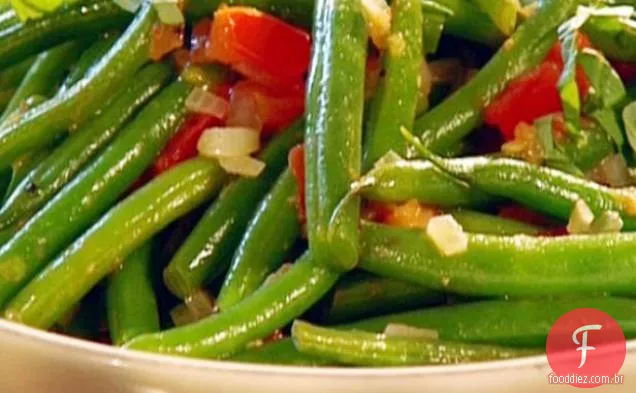 Manjericão e tomate feijão verde
