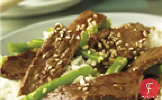 Carne refogada com feijão verde