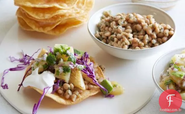 Peixe e Feijão Branco Tostadas