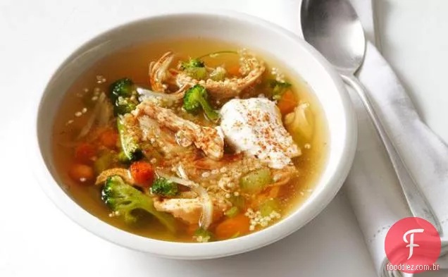 Sopa de frango e Quinoa
