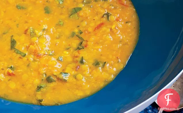 Pombo Amanteigado Ervilha Dal (Mitti Handi Dal)
