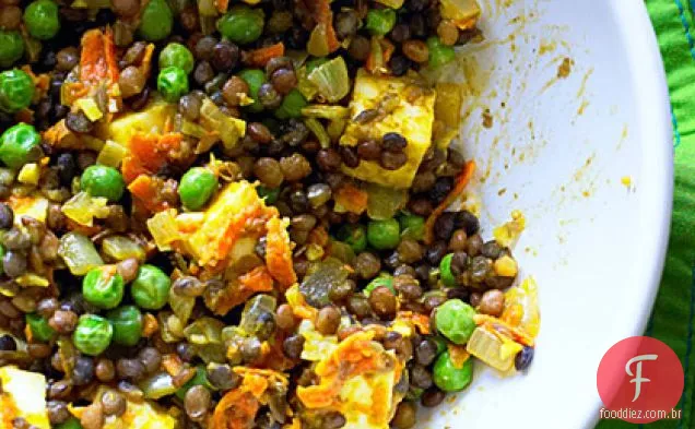 Lentilhas curry com Paneer