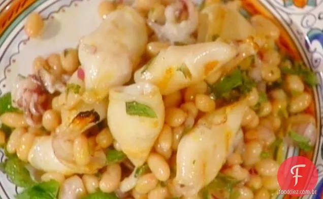 Calamari grelhada com feijão e Óleo De Menta