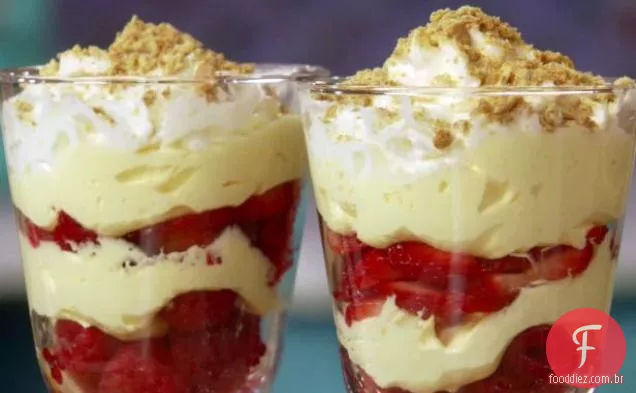 Muito Berry Dreamboat Parfaits
