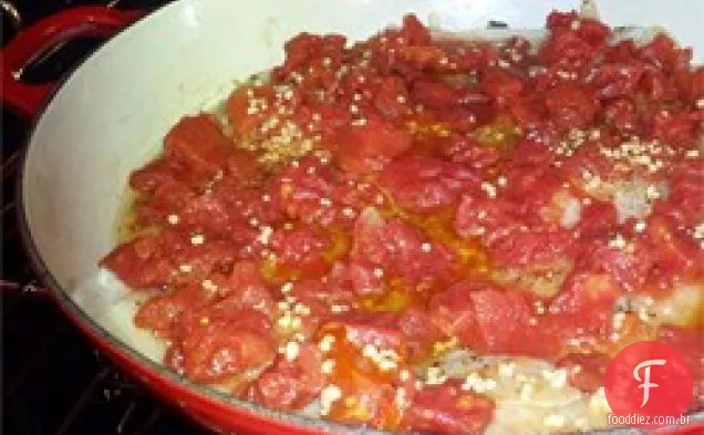 Sola fácil com alho e tomate