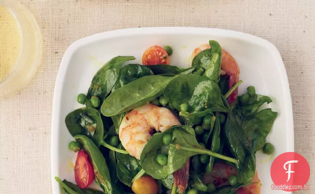 Salada de espinafre e camarão com molho Chile
