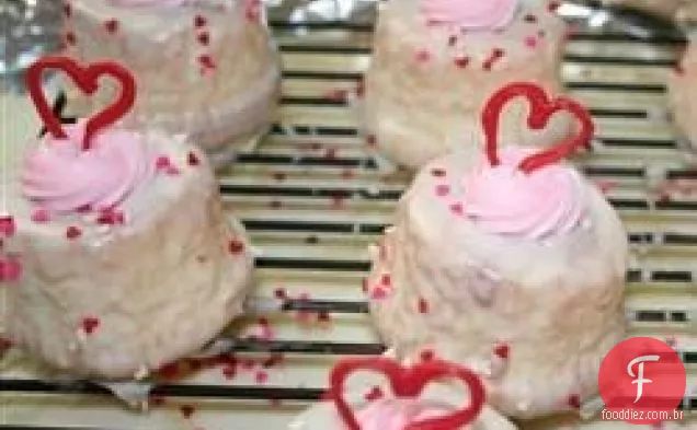 Mini Cupcakes de morango e Chocolate com Ganache de Chocolate branco