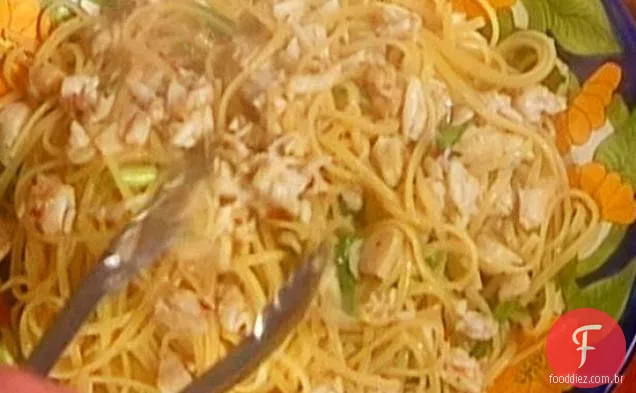 Linguine com caranguejo, Radicchio e alho