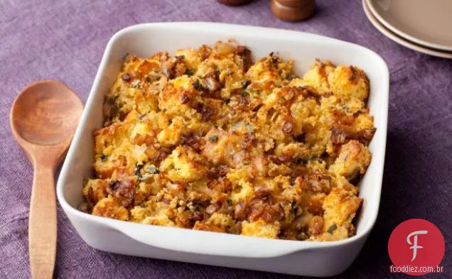 Cebola caramelizada e recheio de Pão de milho