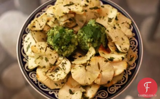 Cilantro Lime Yucca Chips Com Guacamole