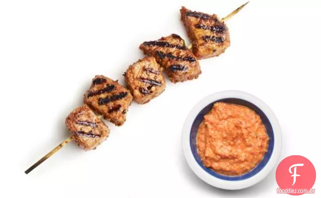 Kebabs De Porco Com Molho Romesco