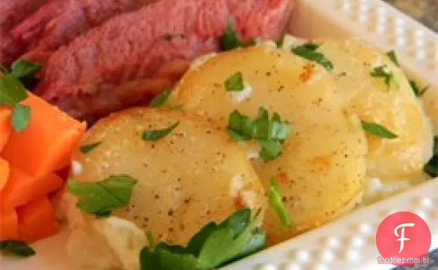 Batatas Velhas Com Casca Irlandesas