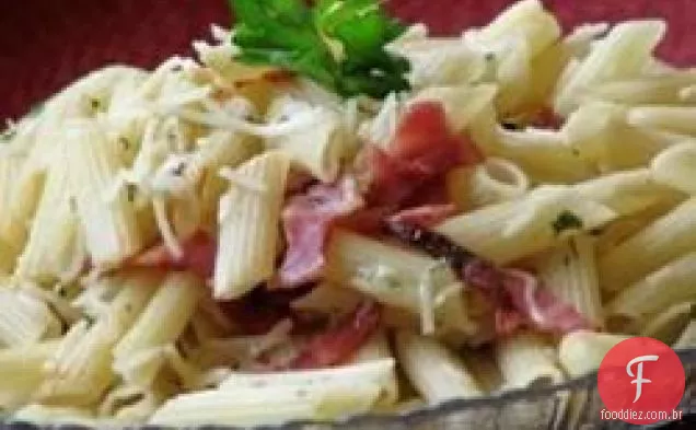 Bacon e Parmesão Penne massas