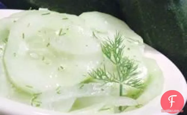 Fatias De Pepino Com Endro