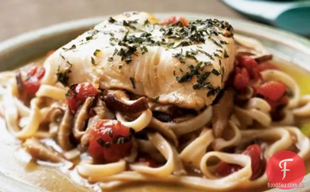 Alabote em caldo de tomate-Shiitake