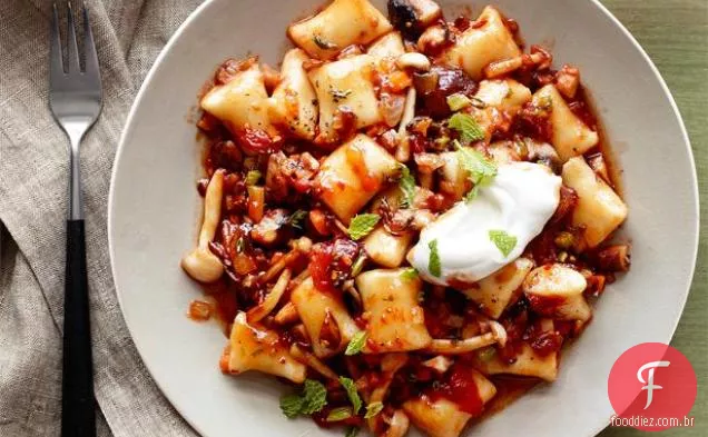 Nhoque Com Cogumelo Selvagem Ragu