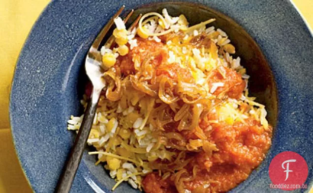 Arroz e lentilhas com molho de tomate picante