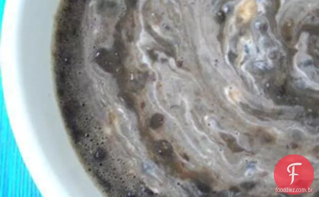 Sopa De Lentilha Preta E Feijão Preto