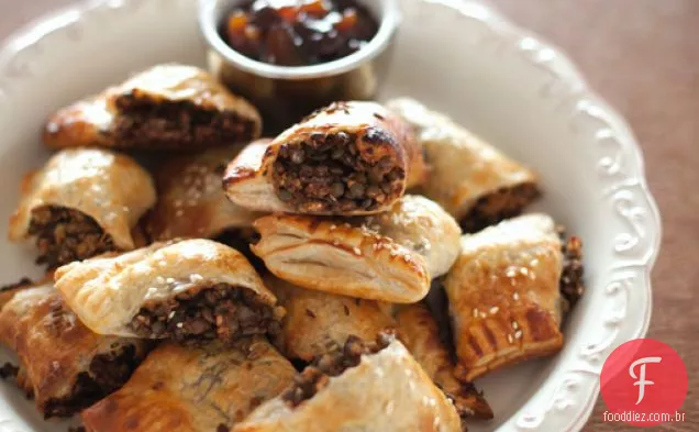 (não)rolos de salsicha-rolos de massa de lentilha francesa com Le preservado