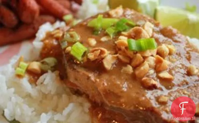 Carne De Porco Tailandesa Do Amendoim Do Fogão Lento