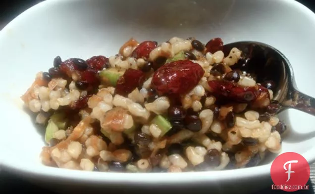 Arroz Integral Crocante E Salada De Lentilha Beluga Com Morango Vina