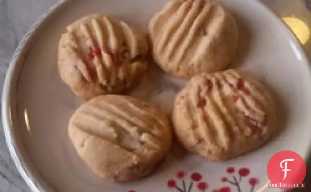 Shortbread de cereja e chocolate branco sem glúten