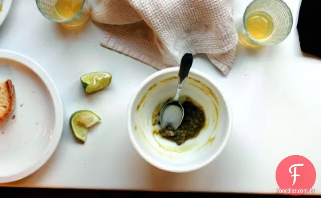 Sopa De Lentilha Verde Com Leite De Coco E Especiarias Quentes