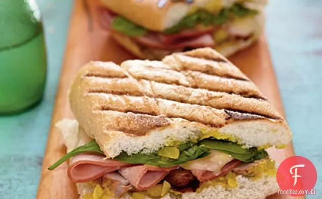 Sanduíches Cubanos