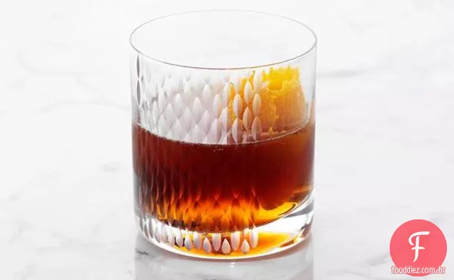 Cocktail Clássico De Manhattan