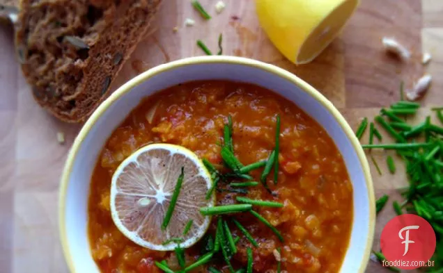 Sopa De Lentilha De Quatro Cantos