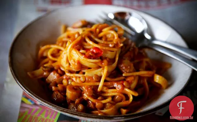 Espaguete Vegetariano À Bolonhesa
