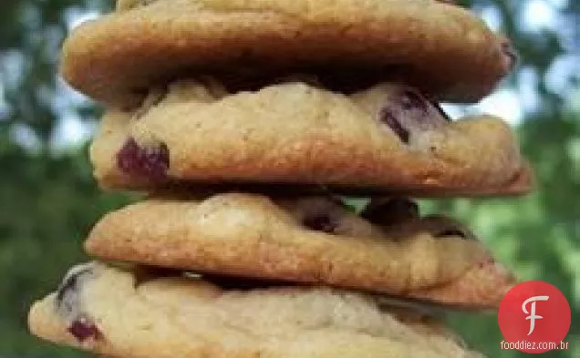 Biscoitos de chocolate branco e Cranberry