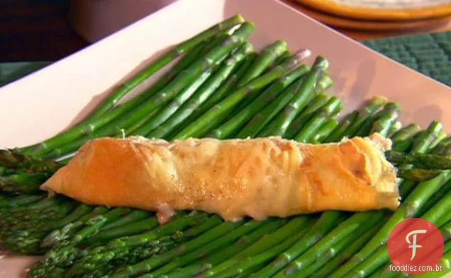 Crepes de frango e espargos