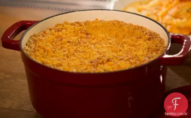 Macarrão cozido e queijo