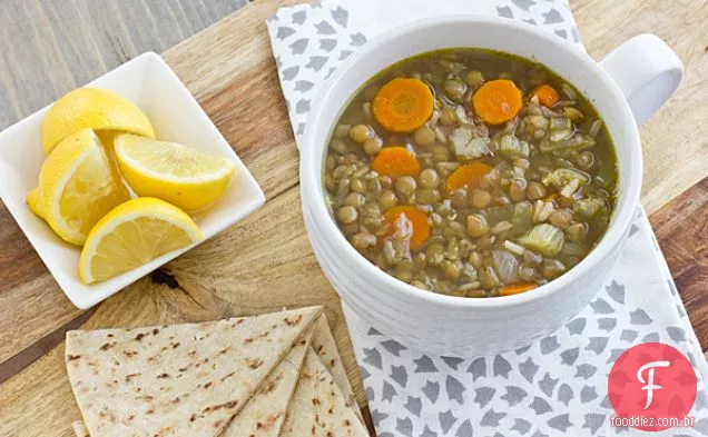 Sopa De Lentilha E Arroz Do Oriente Médio