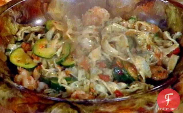 Espaguete Gordo caseiro com camarão Rock (Scialatielli Ai Gamberetti)