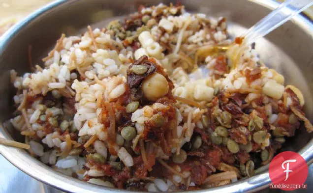 Receita Koshary Egípcia