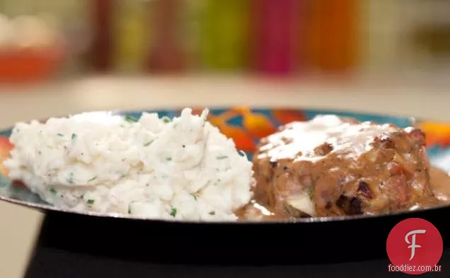 Recheio de Peru Meatloaves e purê de batatas com ervas
