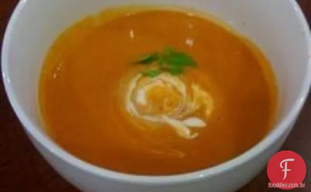 Sopa de tomate e feijão