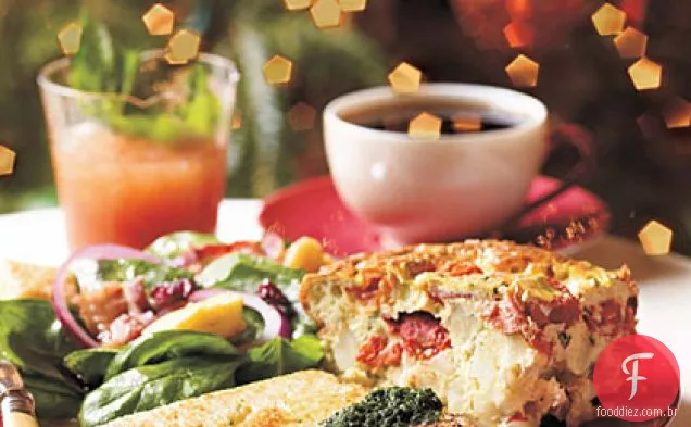 Bacon, tomate e gratinado com ovo