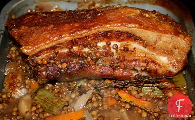Barriga De Porco Assada Lenta Com Cidra E Lentilhas