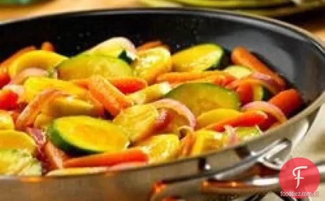 Frite Os Vegetais Salgados