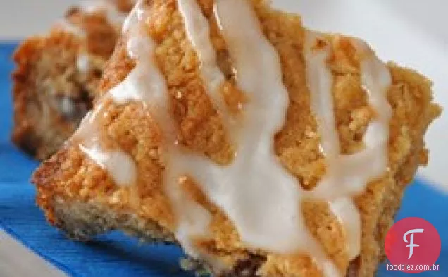 Brownies de caramelo em uma jarra