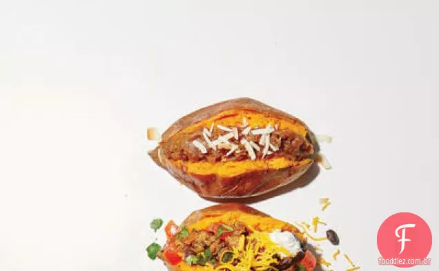 Tacos macios de frango com ervilhas de Olhos Pretos