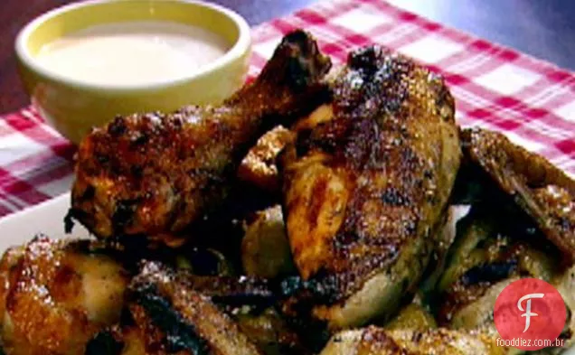 Frango grelhado com molho de churrasco branco Alabama