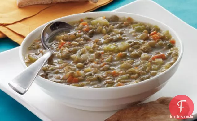Sopa de lentilha grega com Pita torrada