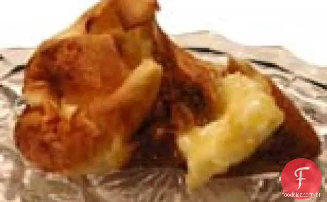 Popovers com manteiga de pêssego