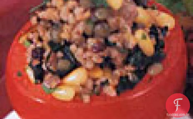 Tomate Recheado com Trigo e pinhões