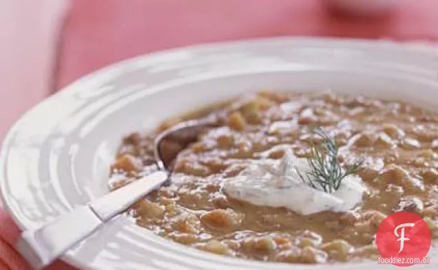 Sopa de ruibarbo-lentilha com Crème Fraîche