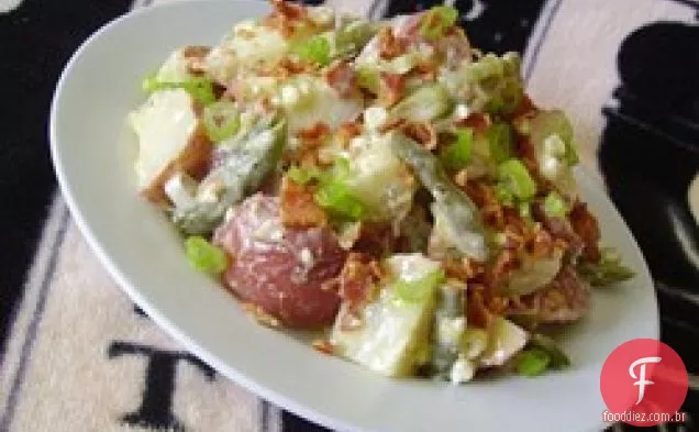 Salada de batata com queijo azul e Bacon